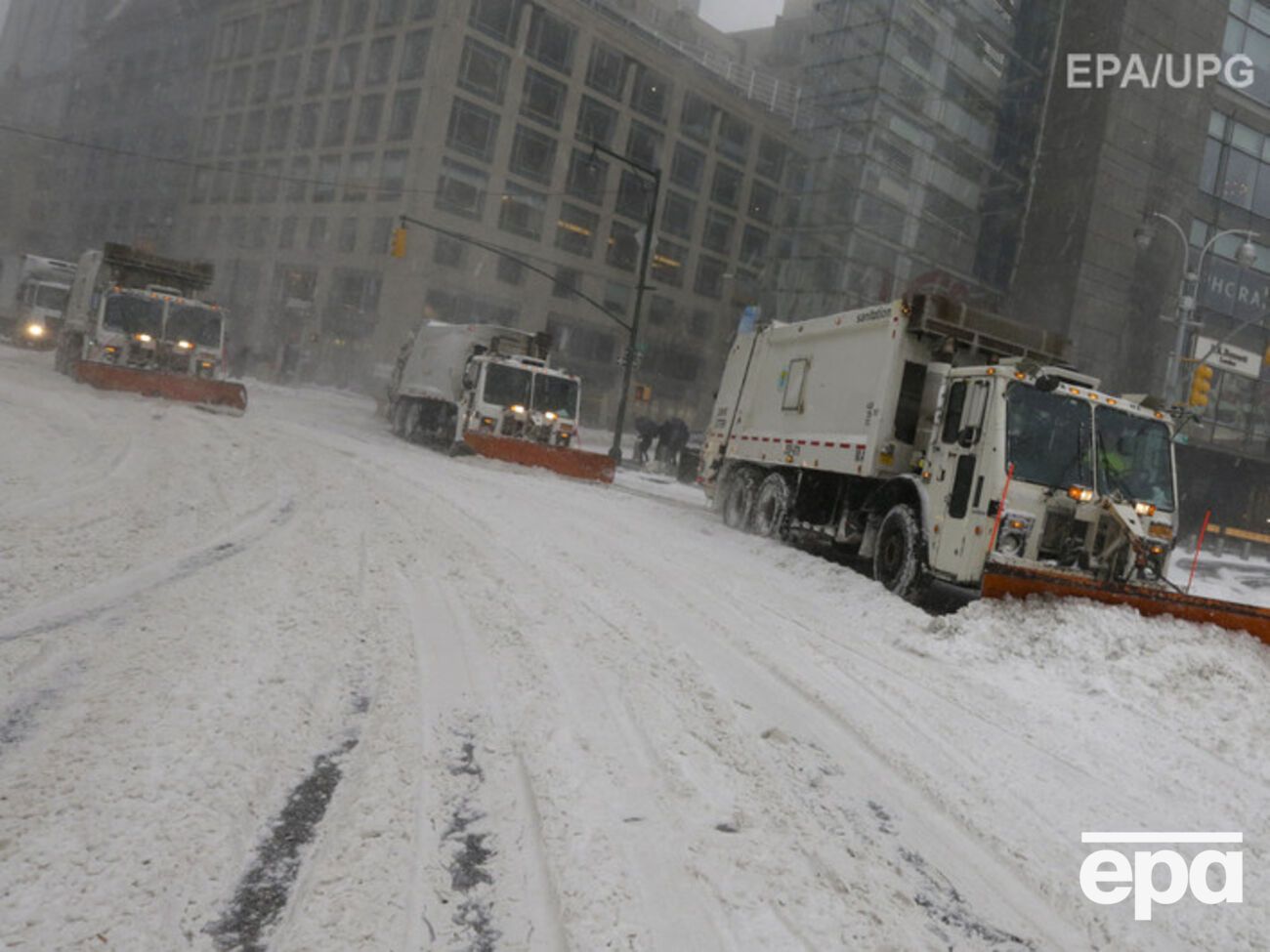 Нью-Йорк накрыла снежная буря