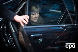 На Меркель подали в суд