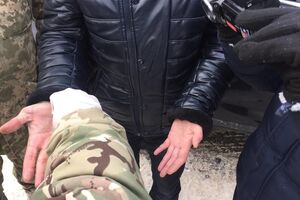 Майор погранслужбы был задержан при получении взятки