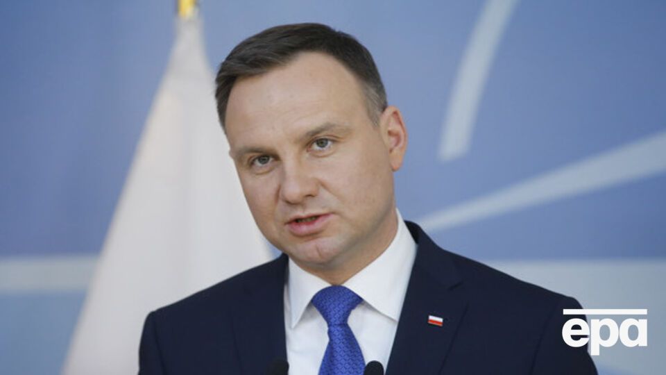 Дуда призвал всех поляков подписать карту донора