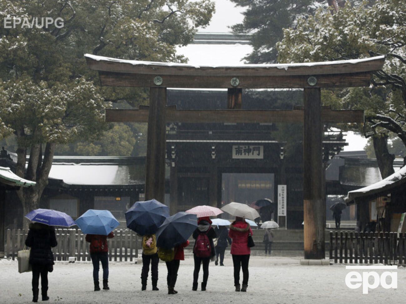 Сильные снегопады прошли в юго-западной и центральной части Японии