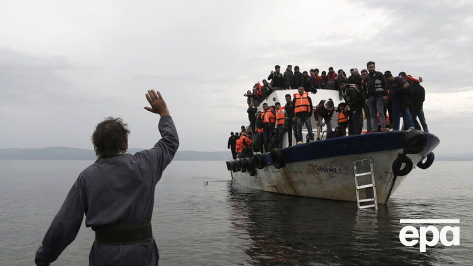 Ученые считают необходимым наградить Нобелевской премией греков, которые помогали беженцам