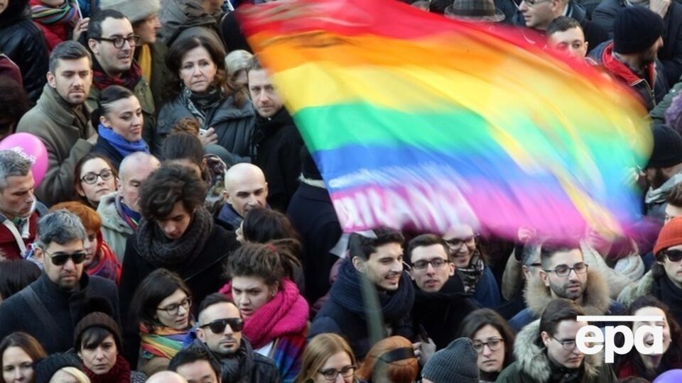 В Италии состоялись массовые акции за легализацию однополых браков. Фоторепортаж