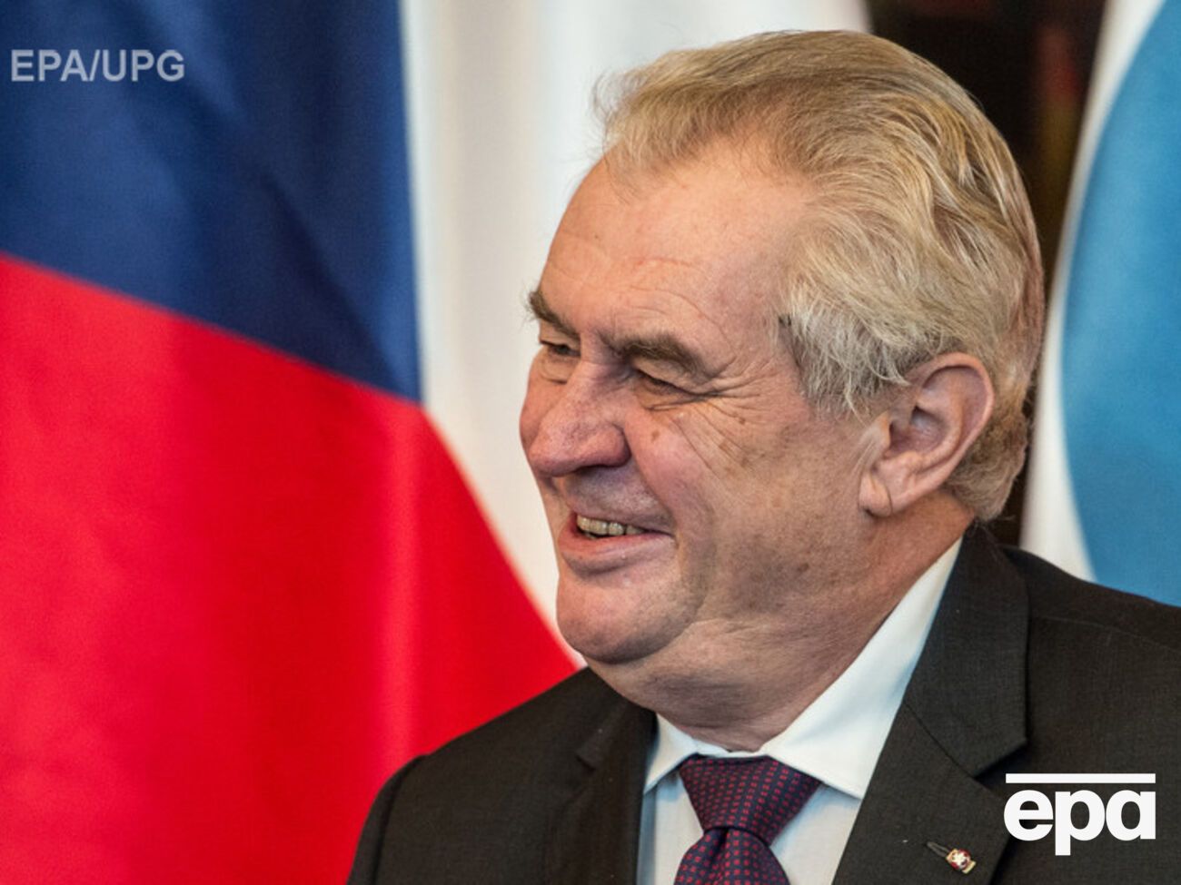 Чешский президент Милош Земан настаивает на усилении границ из-за наплыва беженцев