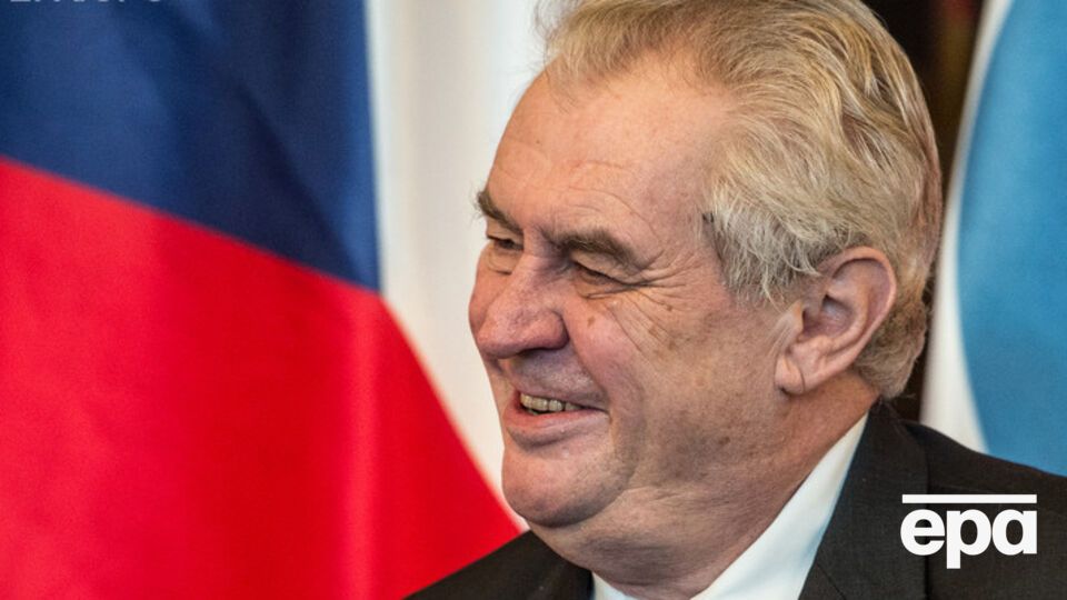 Чешский президент Милош Земан настаивает на усилении границ из-за наплыва беженцев