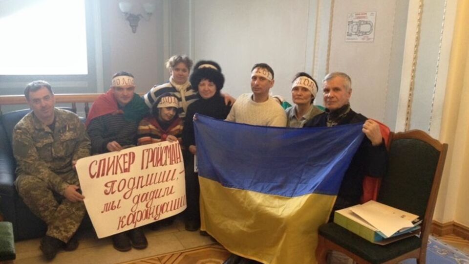 Егор Соболев сообщил, что на голодающих активистов из Кривого Рога оказывают давление