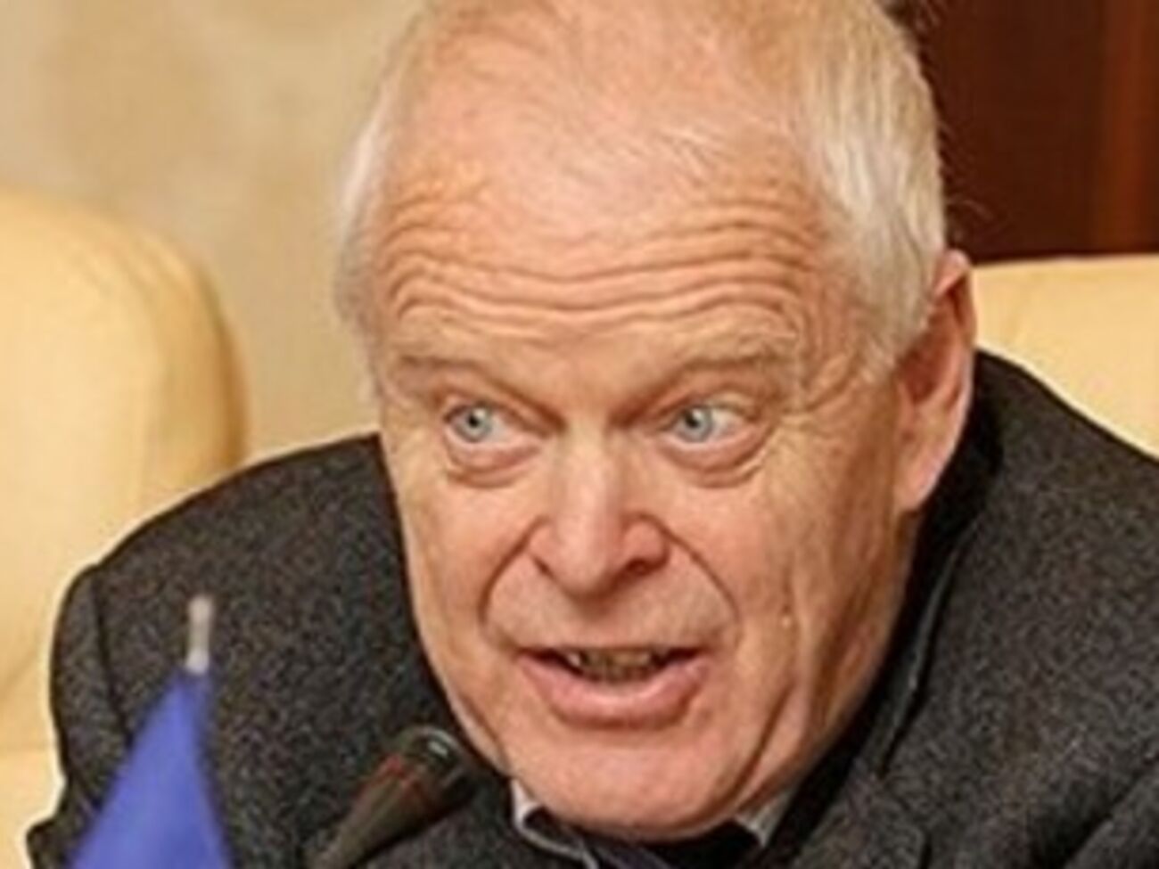 Рассмотрение реформы децентрализации в парламенте пока не планируется, заявил Гройсман