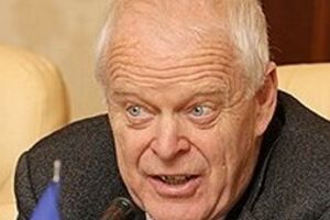 Рассмотрение реформы децентрализации в парламенте пока не планируется, заявил Гройсман