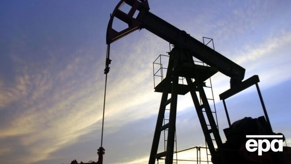 Нефть дорожает