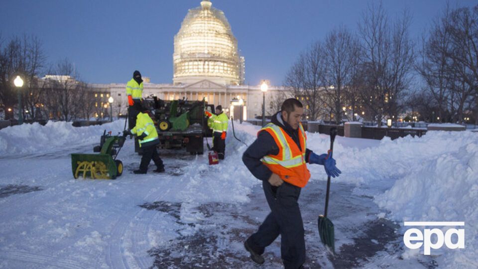 Количество погибших в результате снегопадов в США растет