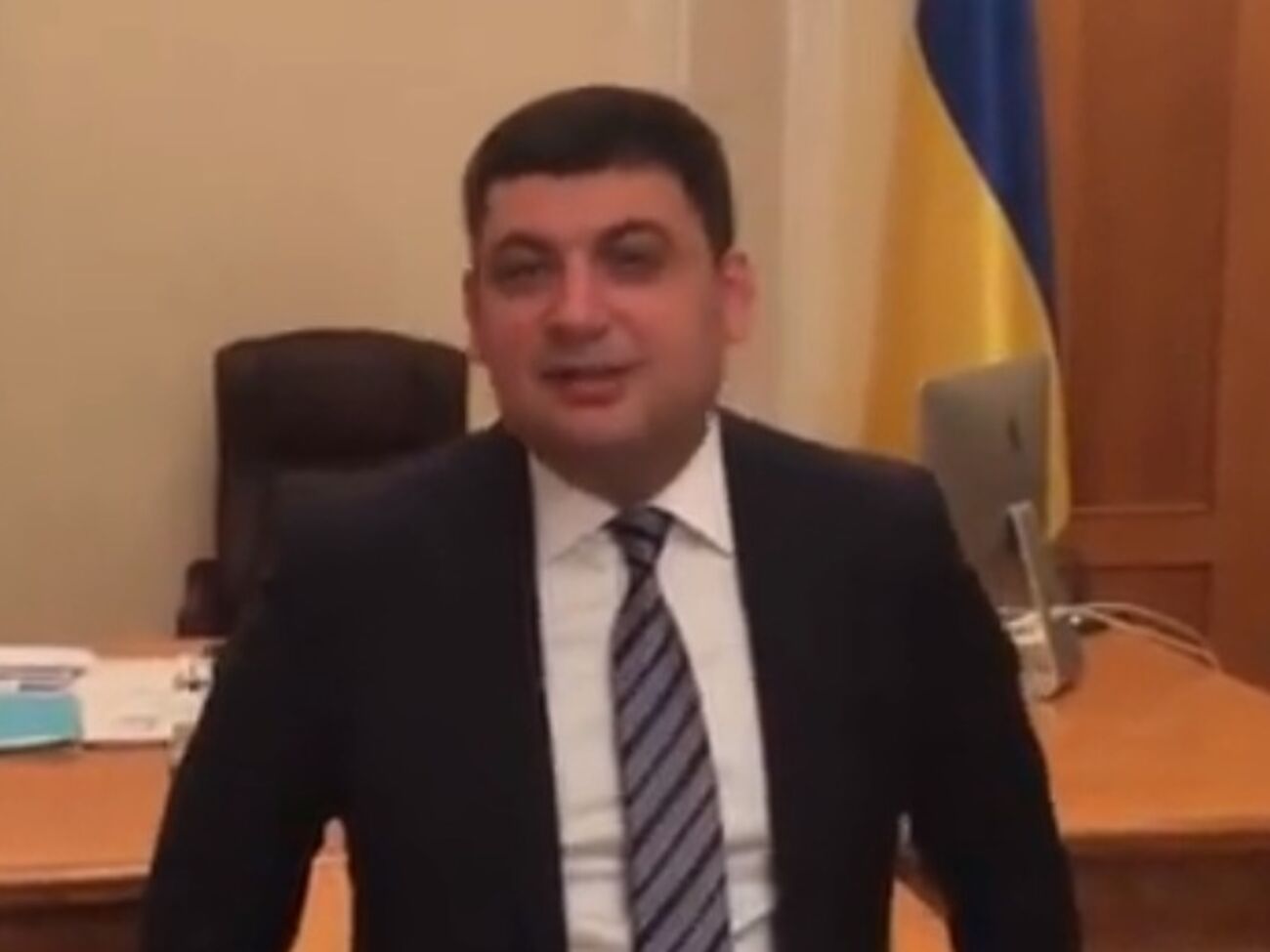 Гройсман начинает еженедельные обращения в социальных сетях
