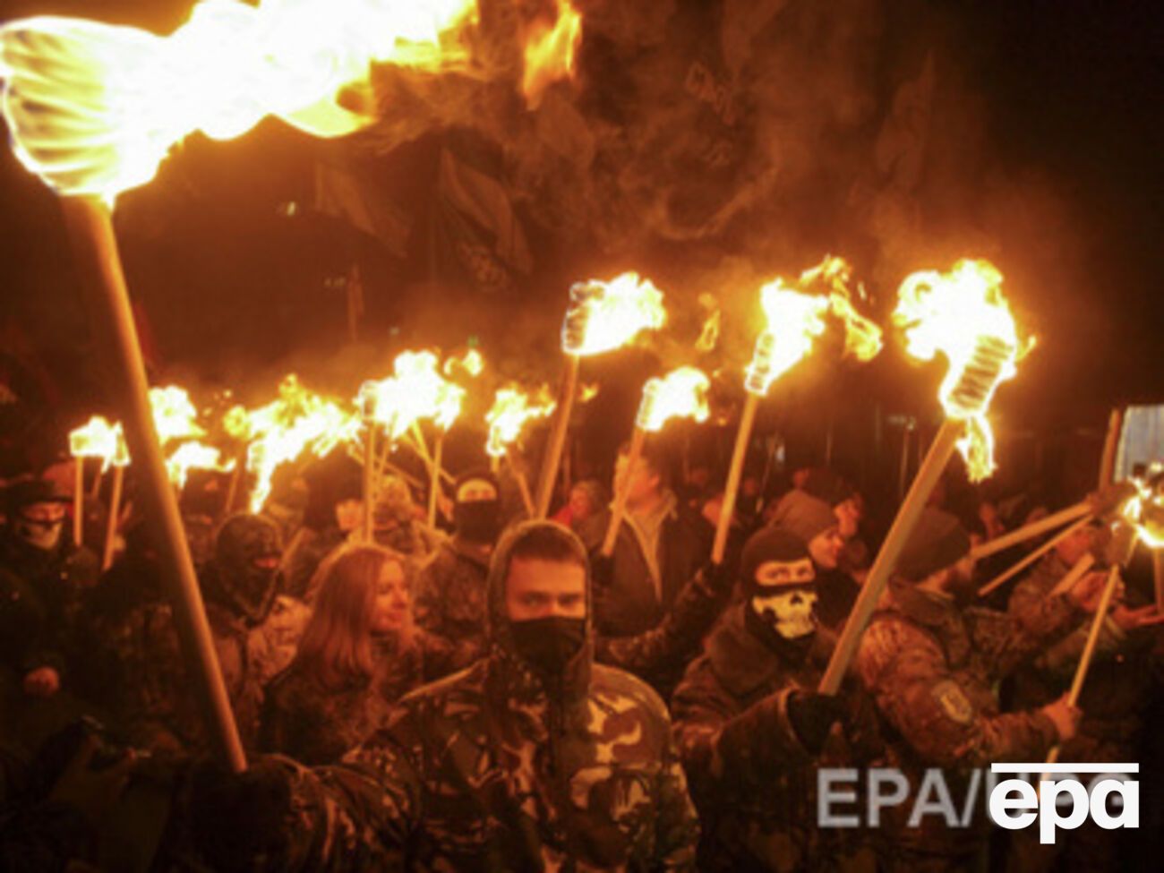 В Киеве почтут память героев Крут факельным шествием