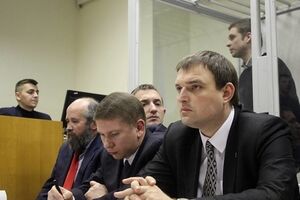Одно из заседаний суда по делу подозреваемого в убийстве Бузины Медведько