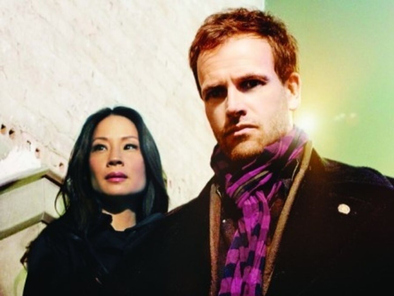 В эпизоде "Элементарно" США продают Украине оружие