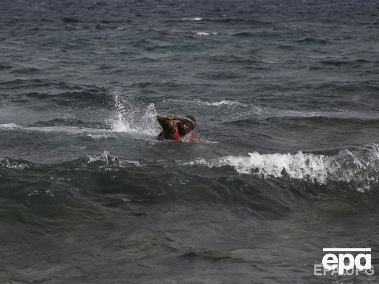 Германия и Австрия требуют от Греции сократить поток беженцев