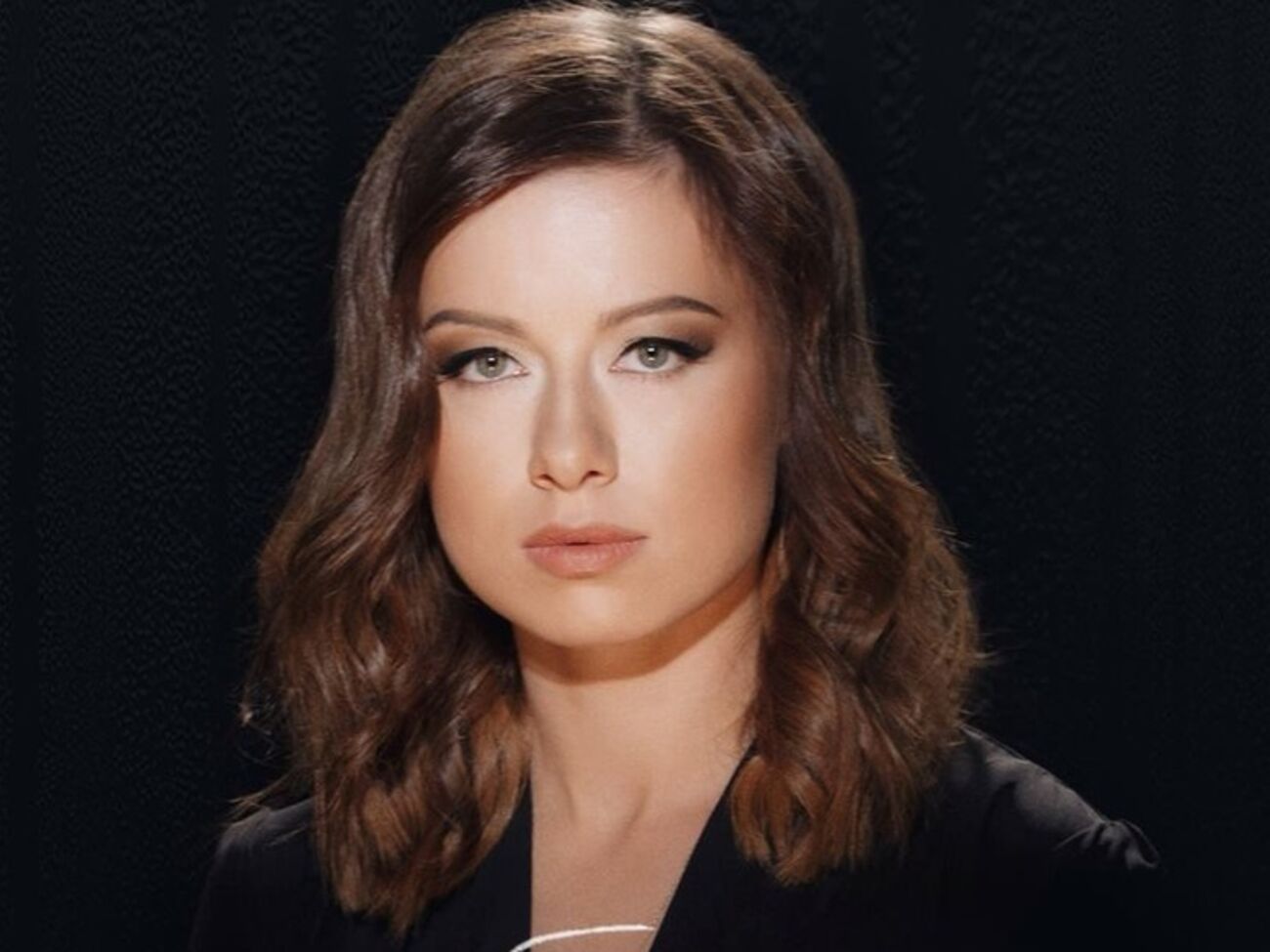 Савичева посвятила песню ушедшим знаменитостям