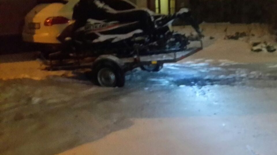 Прицеп, под который было заложено устройство