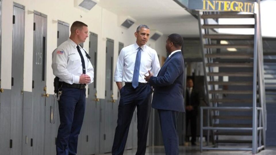 Барак Обама выразил надежду, что американские исправительные учреждения откажутся от практики заключения в одиночке