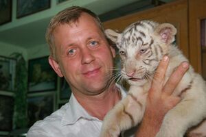 Олег Зубков: В России губернаторов не наказывают, пока они не переходят пределы здравого смысла и не начнут покупать ручки с бриллиантовыми вставками