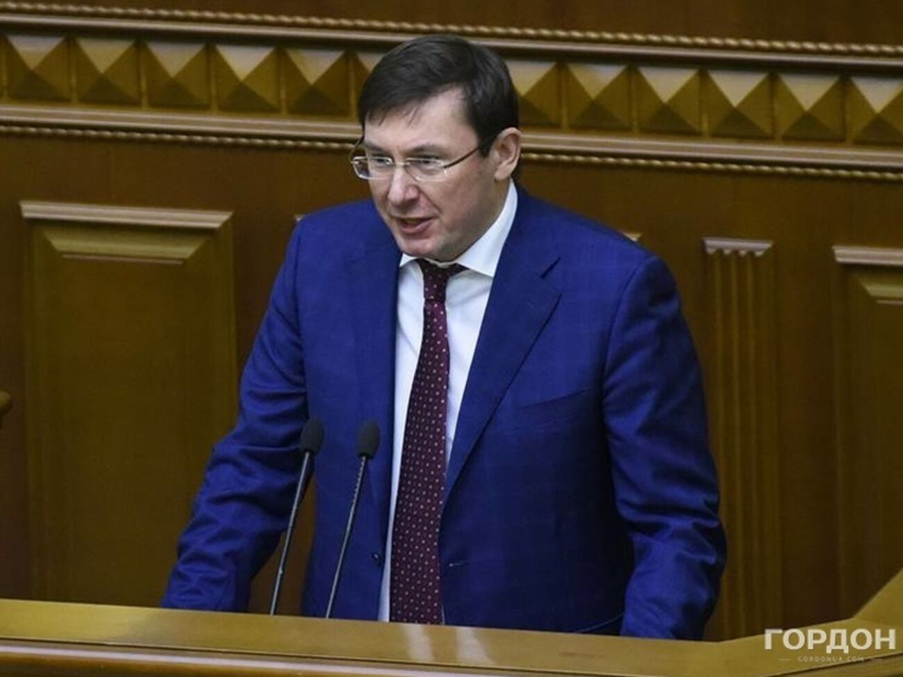 Луценко пояснил, почему законопроект не вносится в Раду