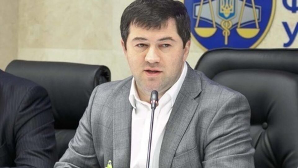 По словам Насирова, постановление Кабмина, определившее пункты пропуска, решило проблему с транзитом российских товаров