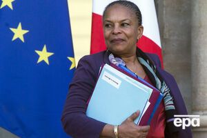 Кристиан Тобира ушла в отставку с поста министра юстиции Франции