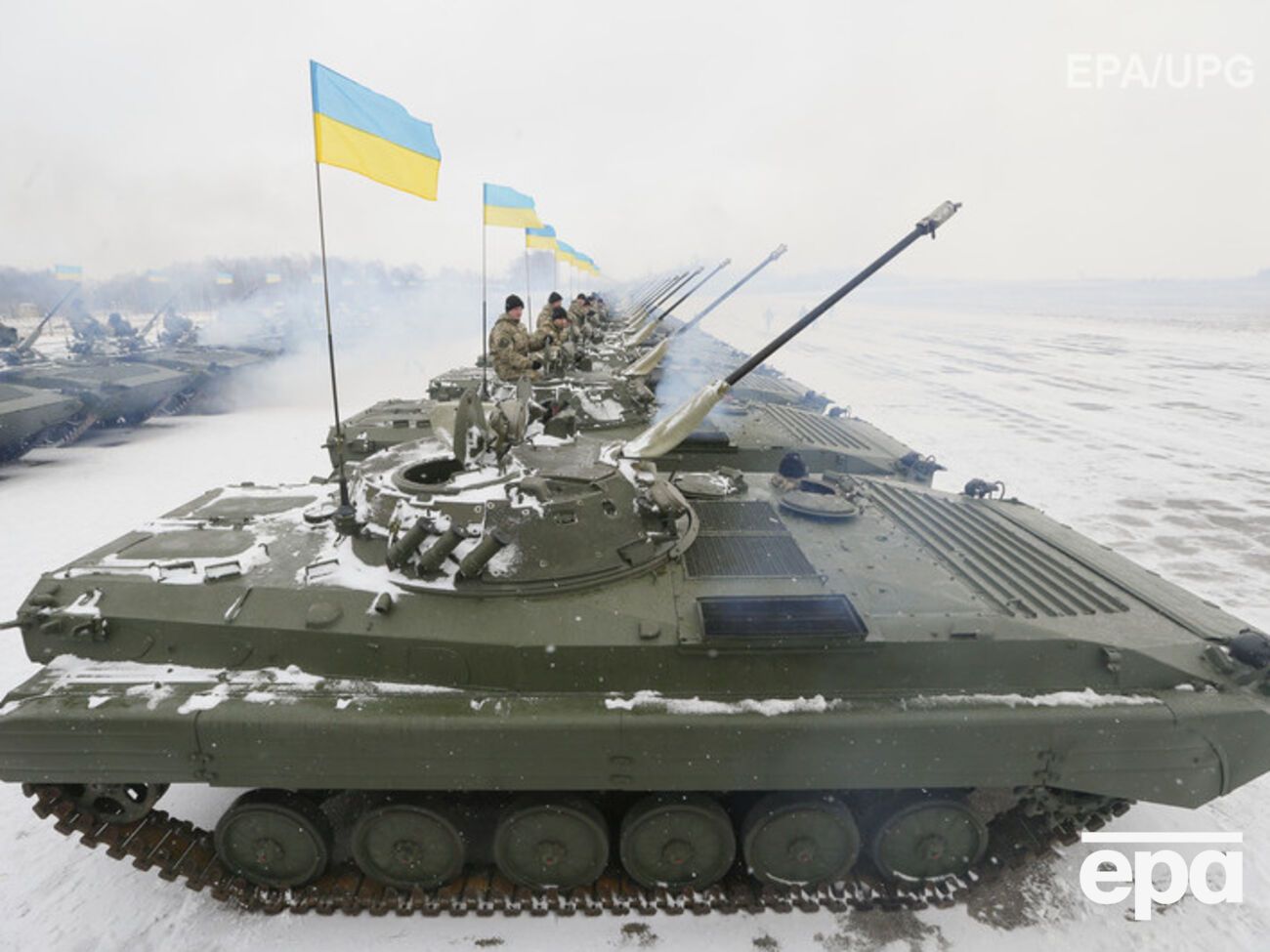 Зарплаты украинских военных растут