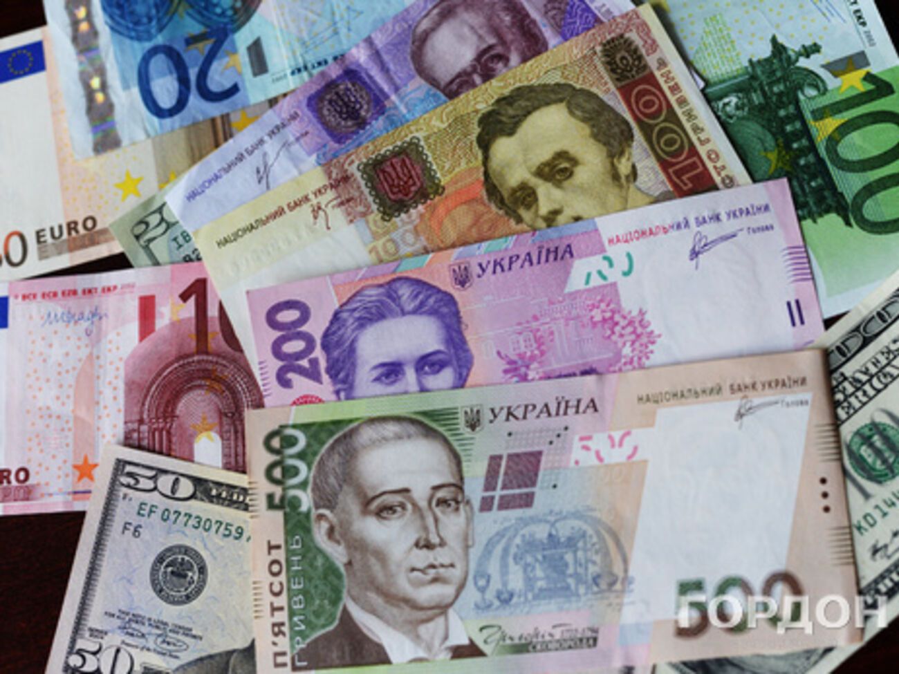 Кабмин докапитализирует два государственных банка