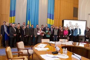 Выходцы из Украины приехали в Киев для получения свидетельств зарубежных украинцев