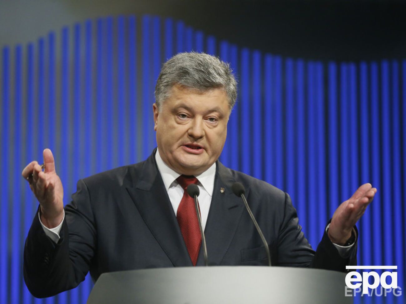 Порошенко проводит встречу с главами фракций