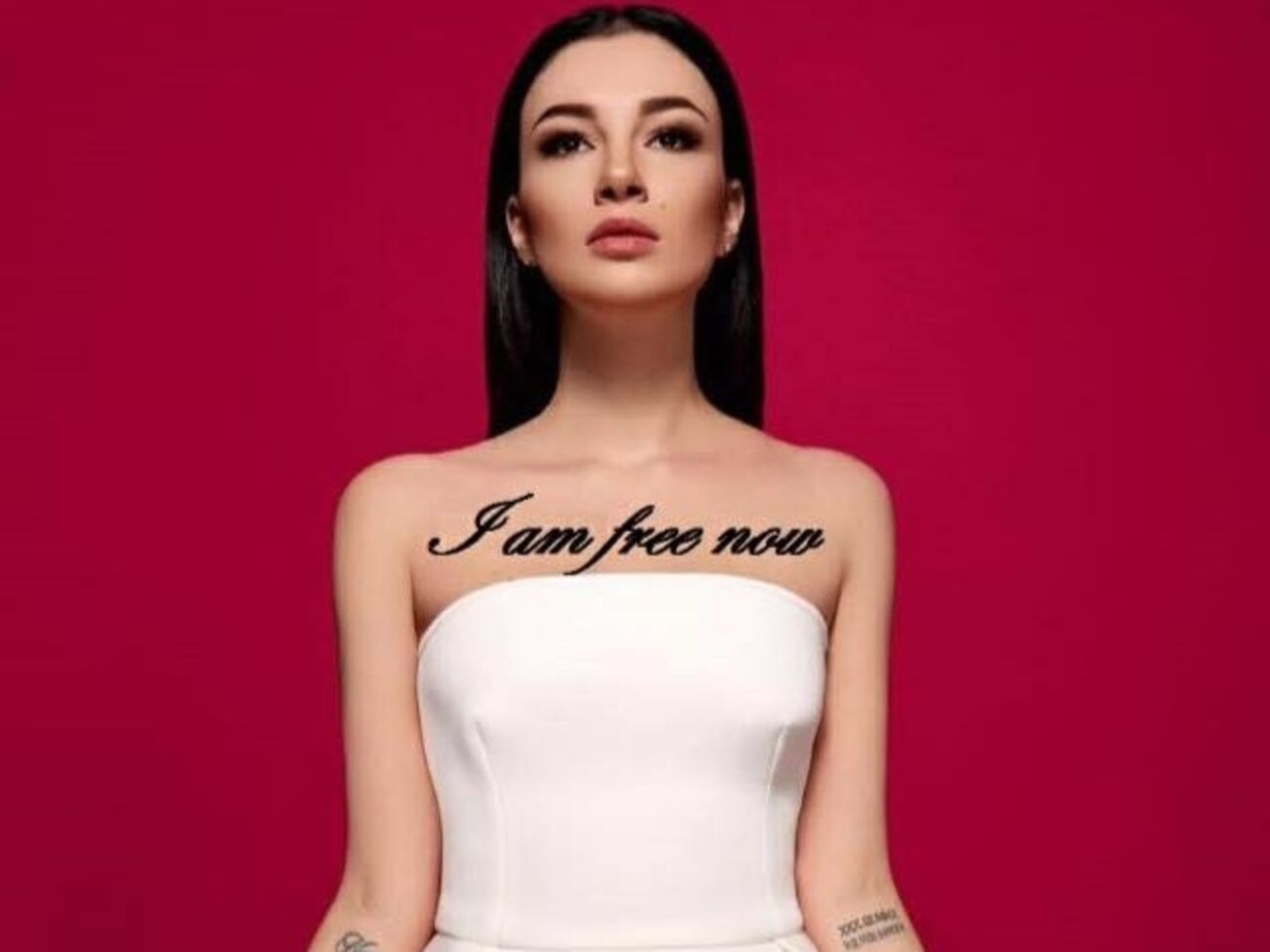 Приходько презентовала англоязычную песню I am free now