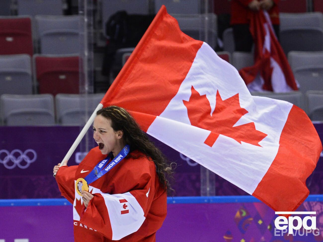 Канадский законодатель предлагает откорректировать национальный гимн