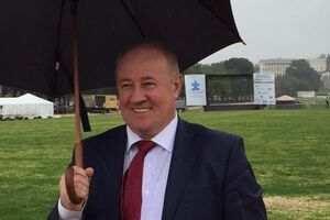 Регламентный комитет Рады предлагает рассмотреть лишение нардепа Чумака мандата