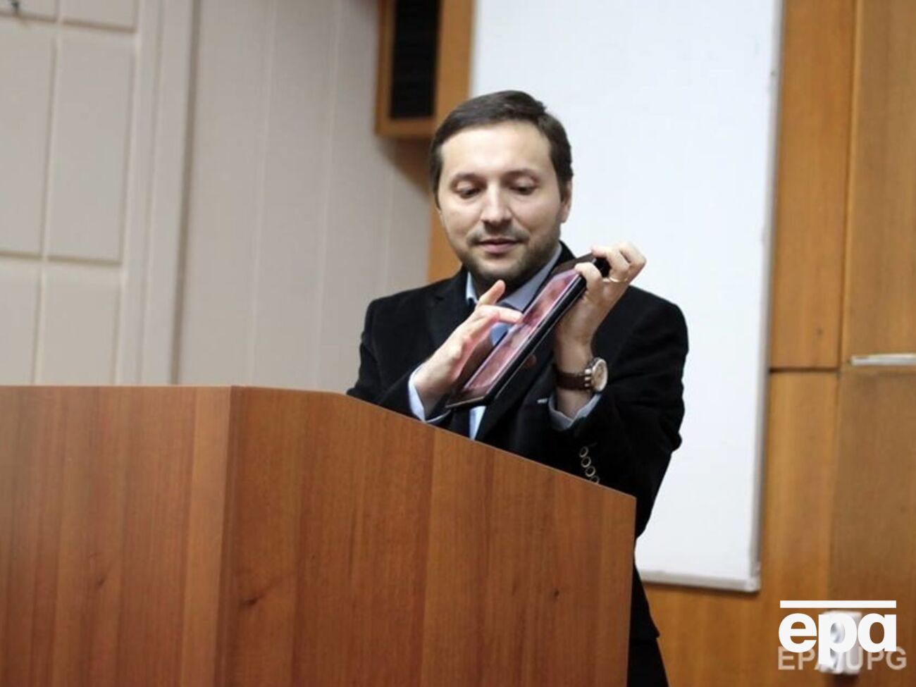 Международная правозащитная организация Human Rights Watch настороженно отнеслась к созданию в Украине Министерства информационной политики, которое возглавил Юрий Стець