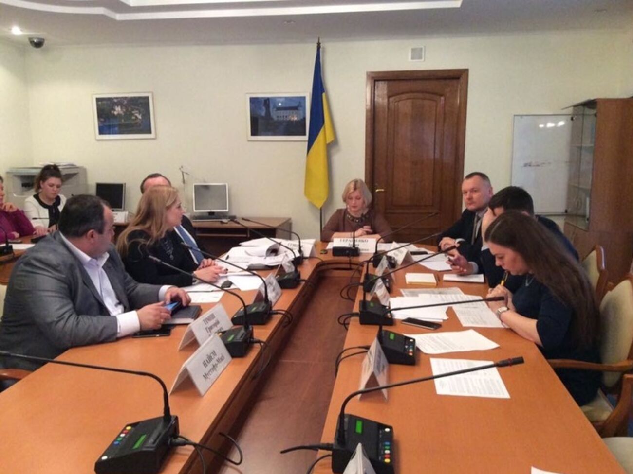 Ирина Геращенко: Будем требовать прозрачной отчетности за использование этих 100 млн, а в конце года проверим, как же эти пункты переоборудованы