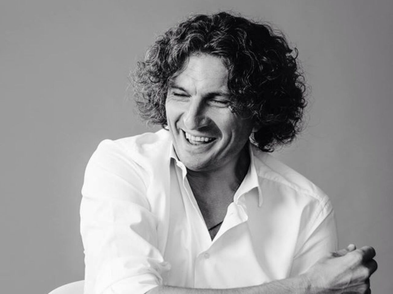 В ролике показали архивные кадры из жизни Кузьмы