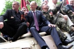 Завтра Порошенко возложит цветы на Аскольдовой могиле в Киеве
