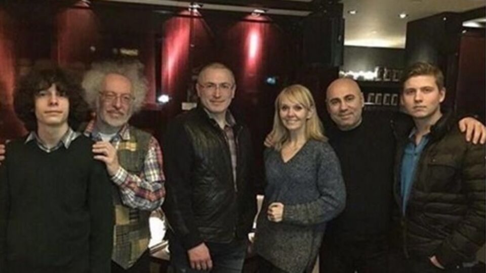 Михаил Ходорковский о фото с Валерией: Зрелость общества меряется способностью к компромиссу. Мы, судя по этому критерию, дурные подростки