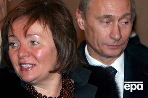 По утверждению издания "Собеседник", бывшую жену президента России Владимира Путина теперь зовут Людмила Александровна Очеретная