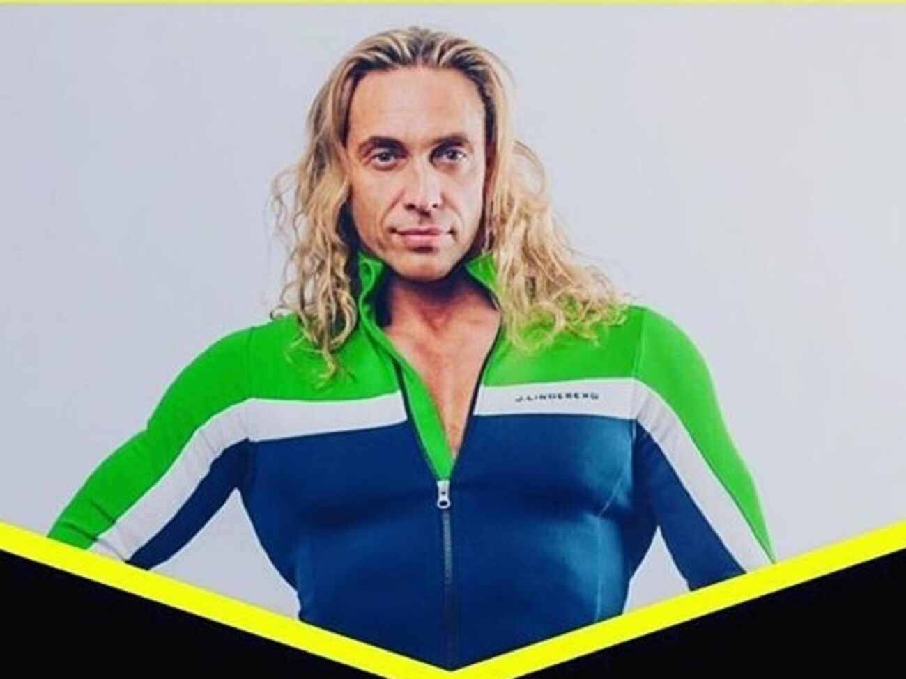 Тарзан: Ты жратвы и лени раб?! Healthy не блюдешь режим?! Над тобой хохочет краб. Он-то ходит в Tar3an gym!