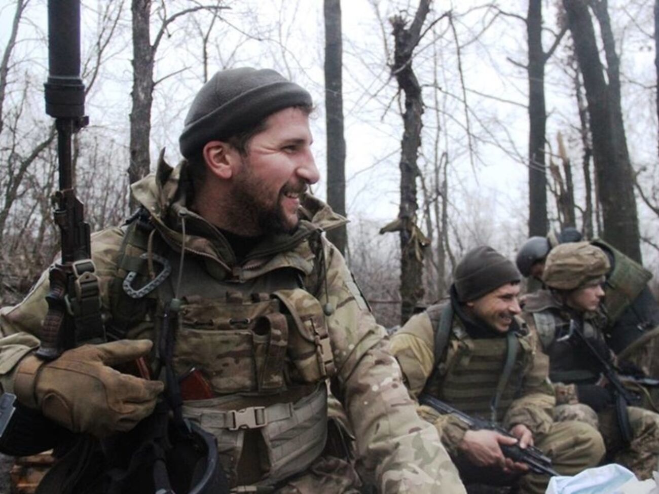 Бойцы на передовых украинских позициях на окраине Опытного, которые постоянно обстреливают боевики