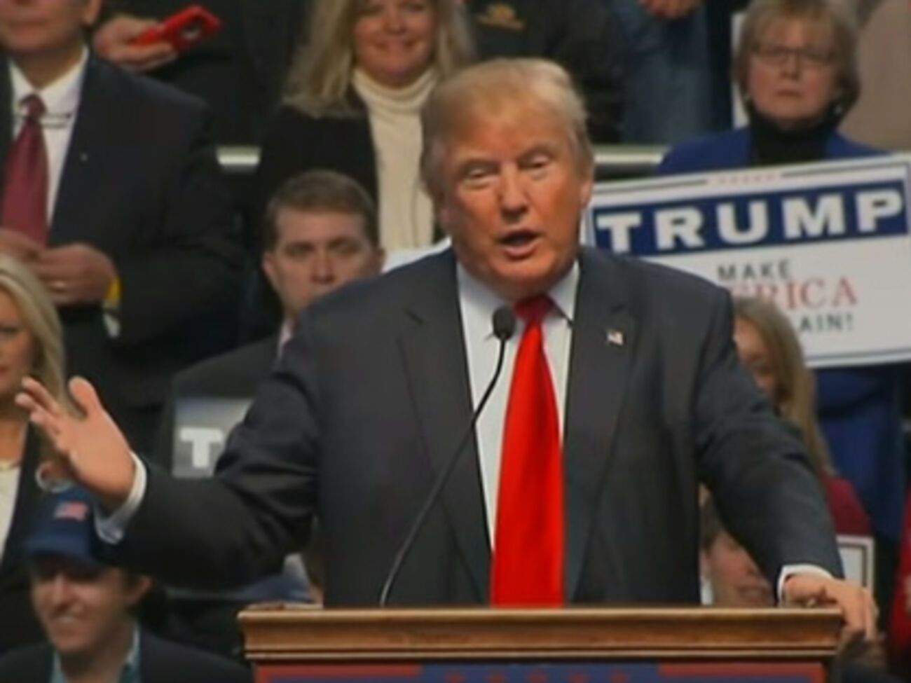 Трамп обвинил Клинтон и Обаму в создании ИГИЛ