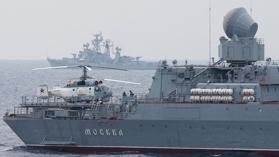 Сегодня боевое дежурство у берегов Сирии несет российский ракетный крейсер "Москва"