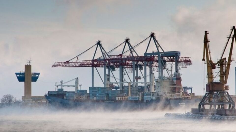 В Одессе из-за усилившихся холодов "закипает" море