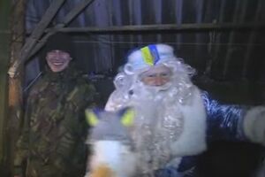 Львовяне посетили украинских военных в зоне АТО, чтобы поздравить с Новым годом. Видео