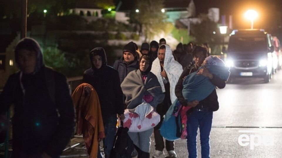 Клаус считает, что останавливать волну мигрантов нужно на границе Шенгенской зоны