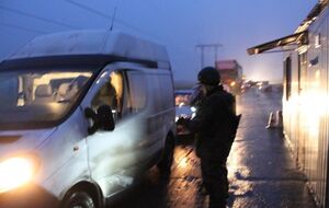 По данным Госпогранслужбы, утром 3 января на КПВВ "Зайцево" и "Марьинка" очередей по транспорту, который ожидал оформления, не было