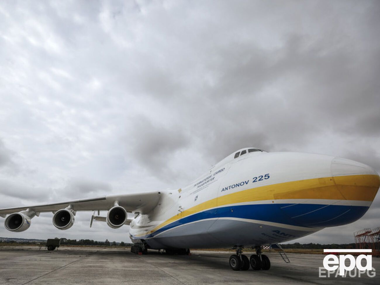 Коммерческие самолеты "Антонов" будут продвигать на рынки Европы и Азии