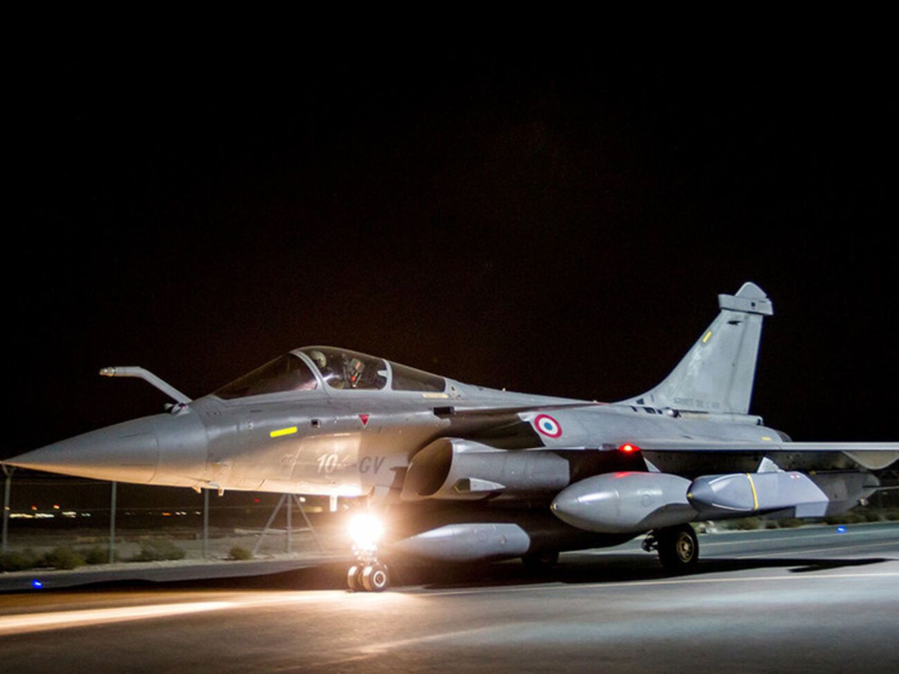 Французские ВВС разбомбили центр ИГИЛ по производству ракет