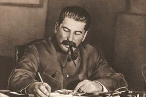 Латынина: Для Сталина Россия была расходным материалом по завоеванию Европы